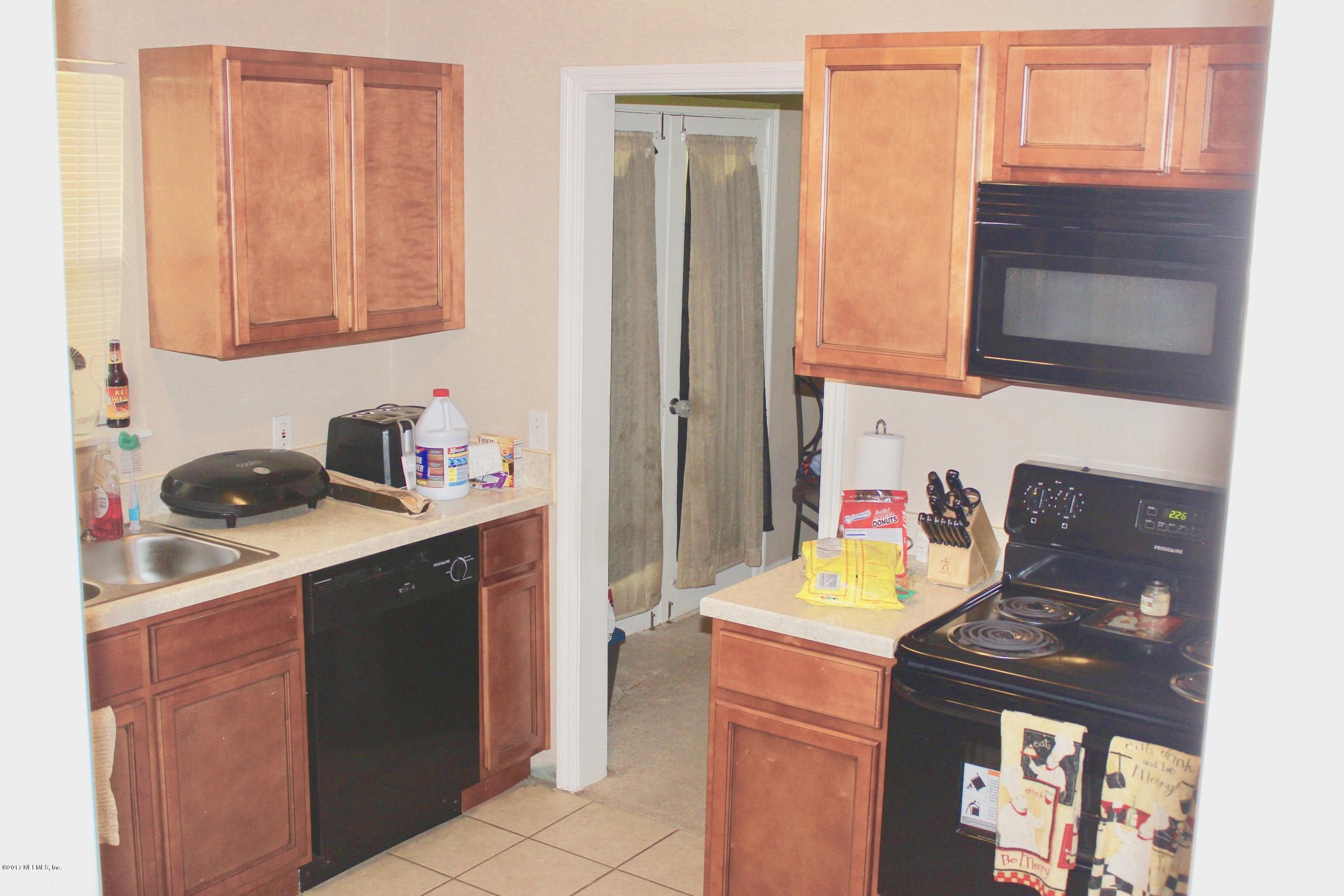 604 Glynlea Road Jacksonville, FL 32216 - Photo 8 of 16 fullsizeoutput_193
