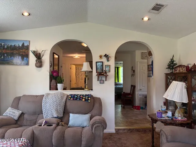 $285,000 | 5495 Highway 90, Marianna, FL 32446