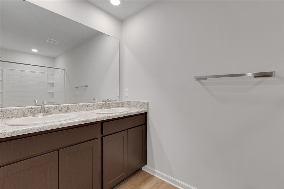 409 Fairfax Street Anderson, SC 29625 - Photo 23 of 37 Primary Ensuite- double vanities