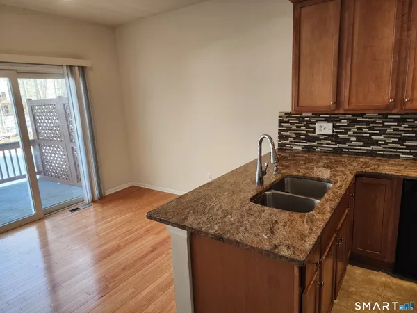 $3,000 | 158 Sterling Drive, Unit 158, Newington, CT 06111