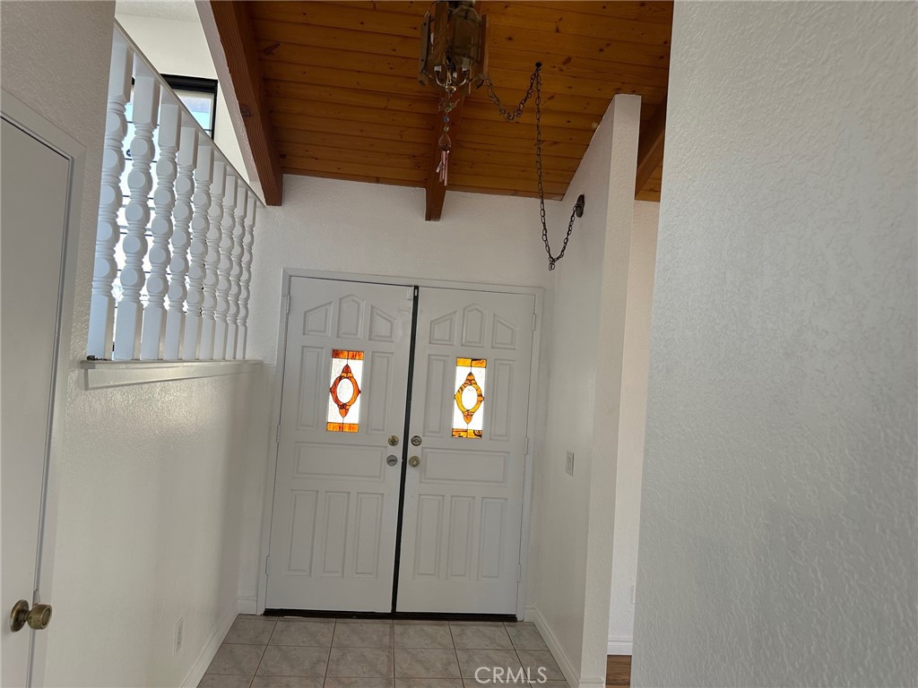 16485 Wintun Road Apple Valley, CA 92307 - Photo 14 of 36 a view of an entryway