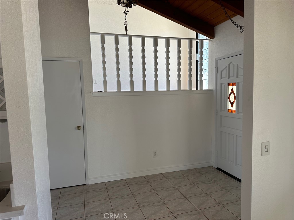 16485 Wintun Road Apple Valley, CA 92307 - Photo 33 of 36 a view of entryway