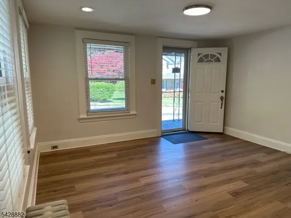 $3,000 | 515 Farview Street, Unit B, Ridgewood, NJ 07450