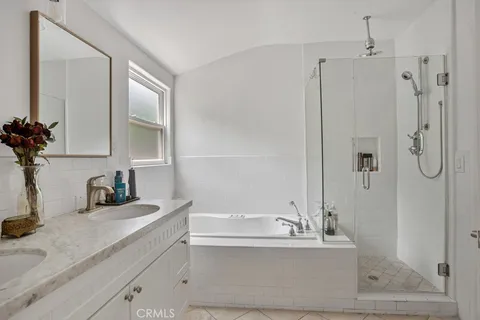 $6,900 | 3442 Laurel Canyon Boulevard, Studio City, CA 91604