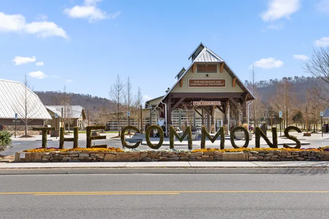 $425,000 | 4514 Sweet Berry Lane, Ooltewah, TN 37363