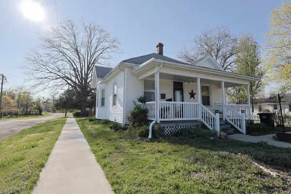 $115,000 | 501 North Shelby Avenue, Salem, IL 62881