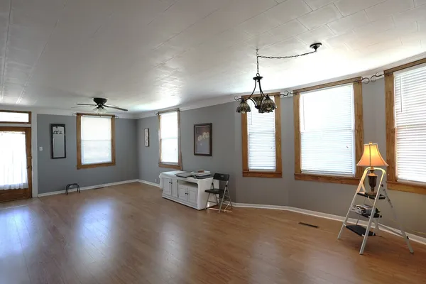 $115,000 | 501 North Shelby Avenue, Salem, IL 62881