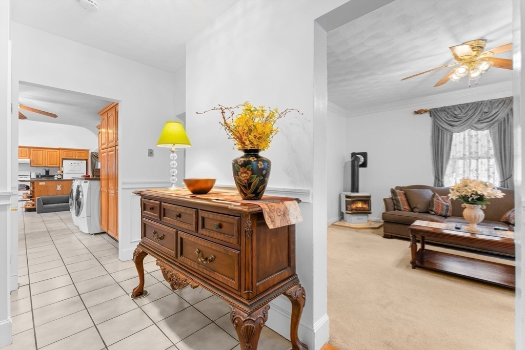 9 Avon Street Saugus, MA 01906 - Photo 19 of 37