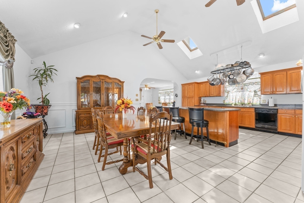 9 Avon Street Saugus, MA 01906 - Photo 8 of 37