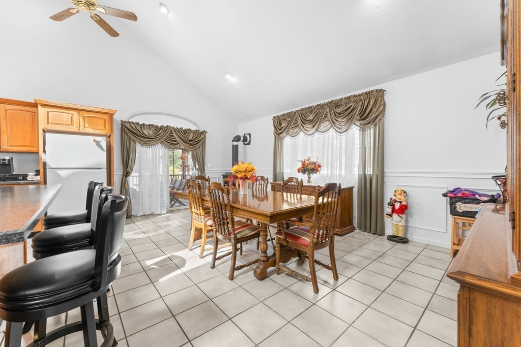 9 Avon Street Saugus, MA 01906 - Photo 9 of 37