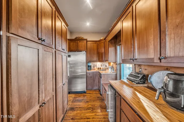 $1,499,000 | 7464 Callalantee Drive, Mountain City, TN 37683