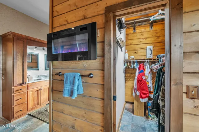 $1,499,000 | 7464 Callalantee Drive, Mountain City, TN 37683