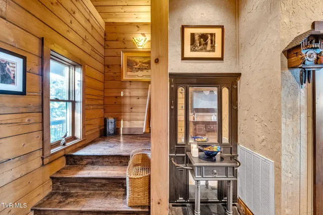 $1,499,000 | 7464 Callalantee Drive, Mountain City, TN 37683