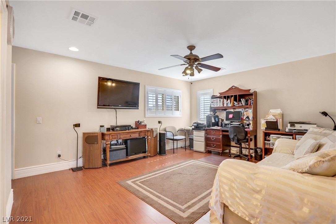 126 Short Ruff Way Las Vegas, NV 89148 - Photo 24 of 48 Gallery Image 24