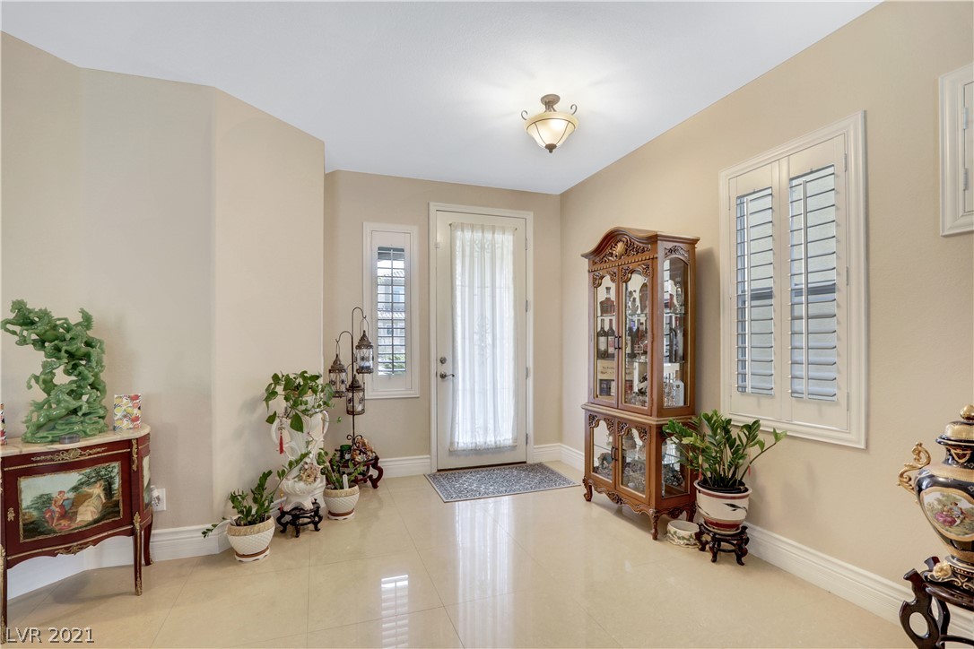126 Short Ruff Way Las Vegas, NV 89148 - Photo 6 of 48 Gallery Image 6