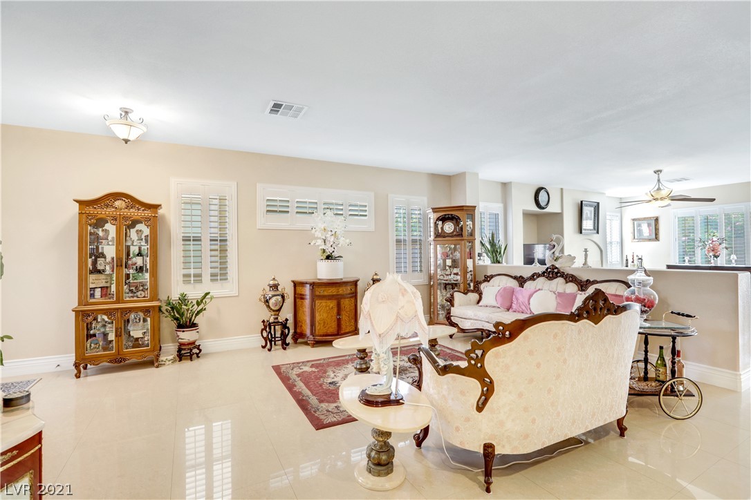 126 Short Ruff Way Las Vegas, NV 89148 - Photo 8 of 48 Gallery Image 8