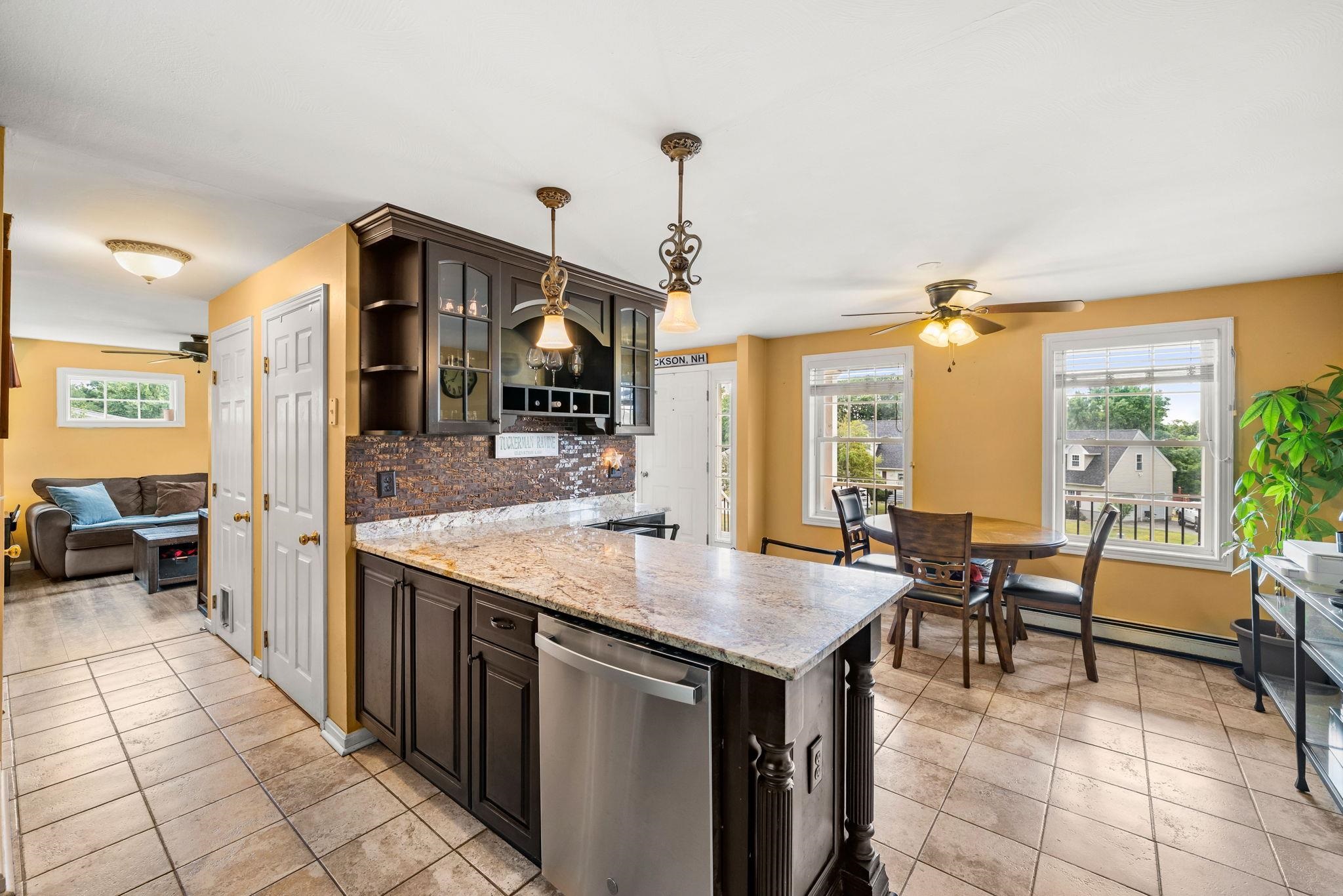 4 Squamscott Avenue Derry, NH 03038 - Photo 4 of 23
