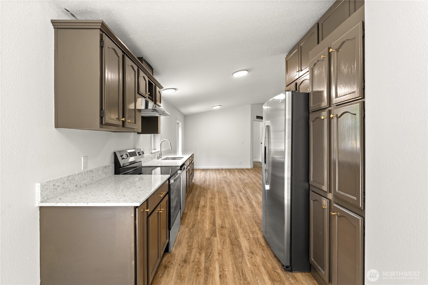 15019 Turner Road Southeast Rainier, WA 98576 - Photo 7 of 40 Gallery Image 7