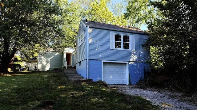 $299,000 | 5405 North Central Street, Kansas City, MO 64118