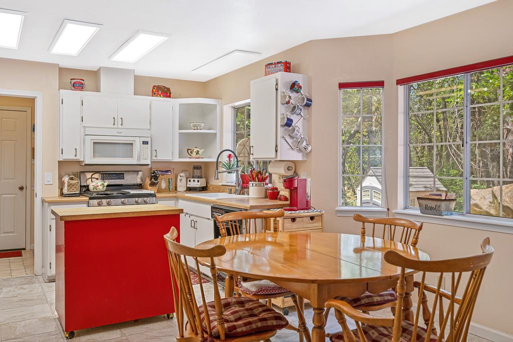 2585 Crystal Springs Road Camino, CA 95709 - Photo 53 of 89