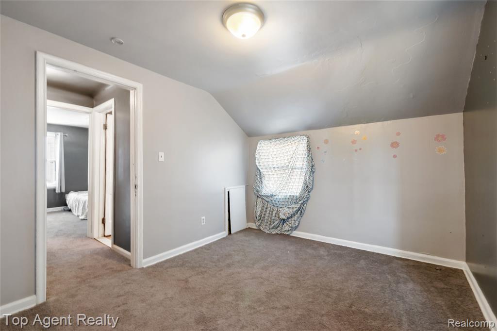 22085 Rausch Avenue Eastpointe, MI 48021 - Photo 18 of 39