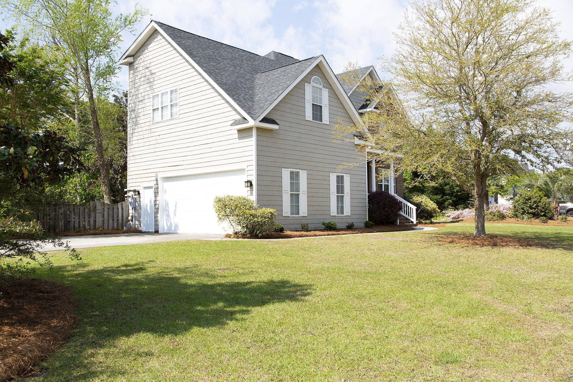 5412 Dunmore Road Wilmington, NC 28409 - Photo 36 of 39 Dunmore-5412-garage-Gary L33A0133