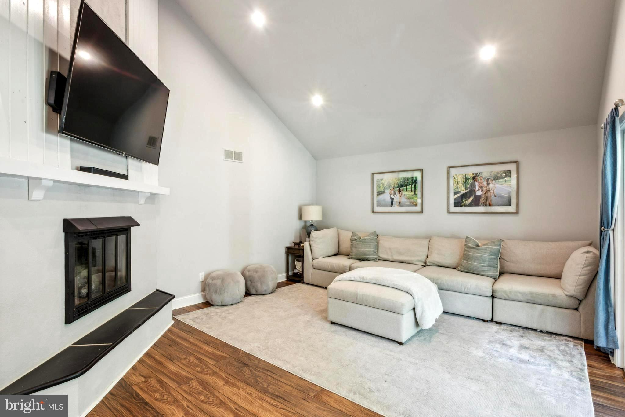 111 Heath Road Medford, NJ 08055 - Photo 12 of 26 Family Room