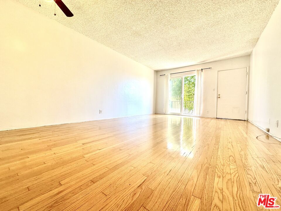 612 Illinois Court, Unit 2 El Segundo, CA 90245 - Photo 4 of 7