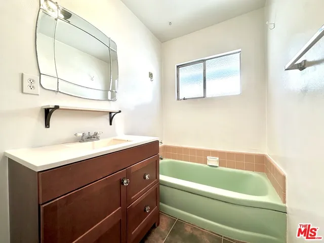 $2,700 | 612 Illinois Court, Unit 2, El Segundo, CA 90245