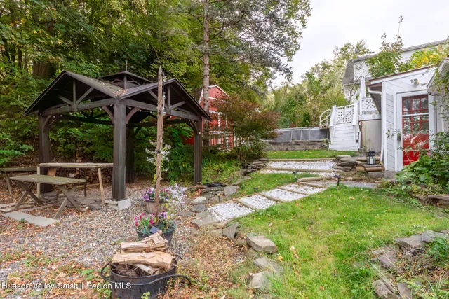 $329,000 | 105 Canal Street, Port Ewen, NY 12466