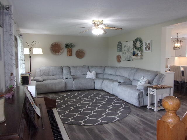 10942 Culbert Road Pittsford, MI 49271 - Photo 3 of 45 102_2137