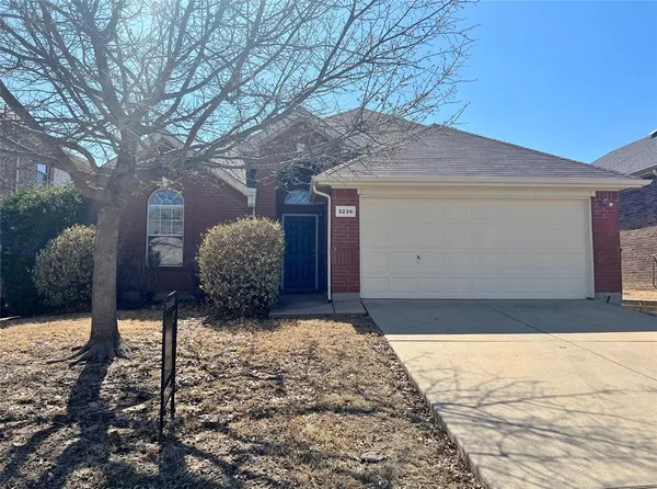 $2,300 | 3236 Crofton Drive, Fort Worth, TX 76137