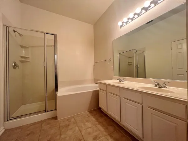 $2,300 | 3236 Crofton Drive, Fort Worth, TX 76137