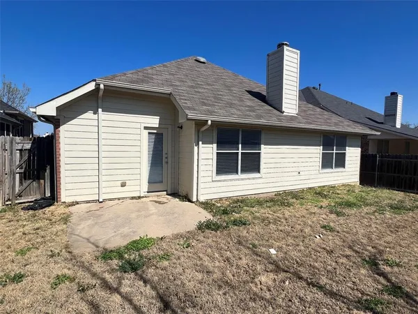 $2,300 | 3236 Crofton Drive, Fort Worth, TX 76137