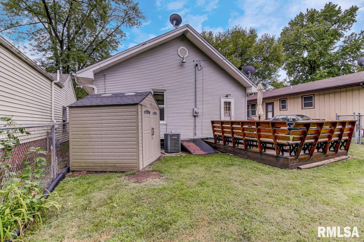 1243 Mossman Avenue Springfield, IL 62702 - Photo 35 of 37 Gallery Image 35