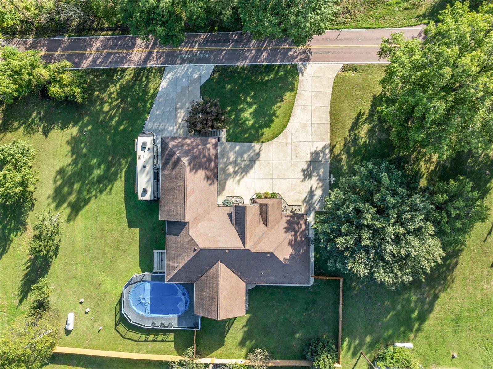 565 Lewis Road Eureka, MO 63025 - Photo 4 of 49 Gallery Image 4