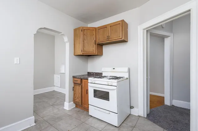 $935 | 2704 Webb Street, Detroit, MI 48206