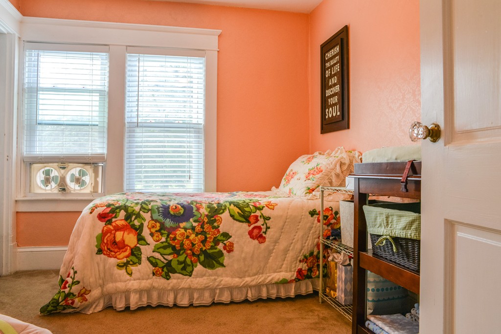 75 Russell Road Westfield, MA 01085 - Photo 12 of 30 Gallery Image 12