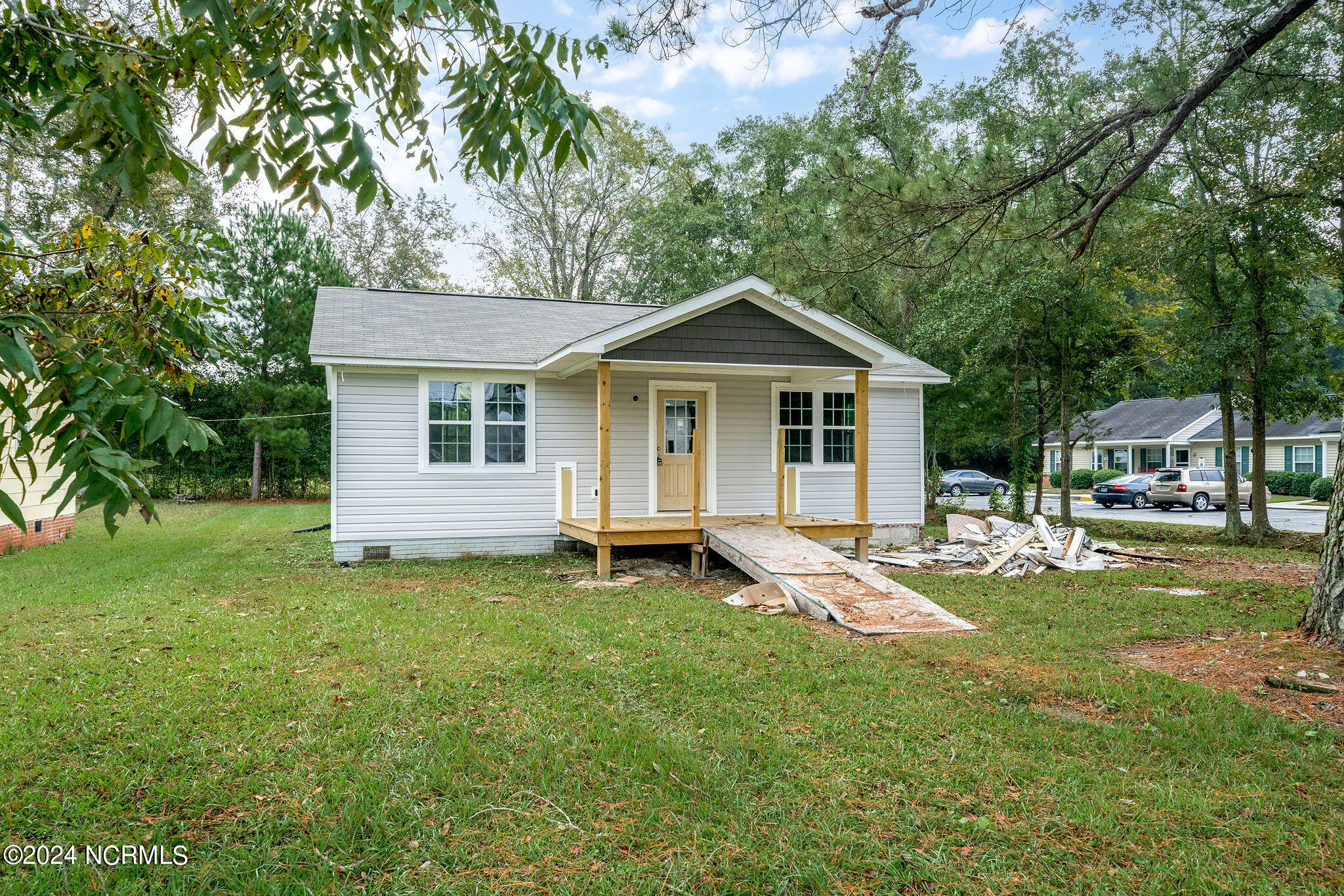 703 South Raleigh Street Wallace, NC 28466 - Photo 2 of 5 703raleigh2