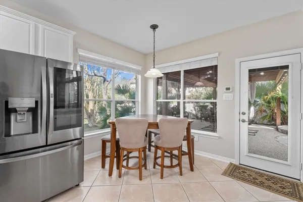 $825,000 | 15 Barlow Court, The Woodlands, TX 77382