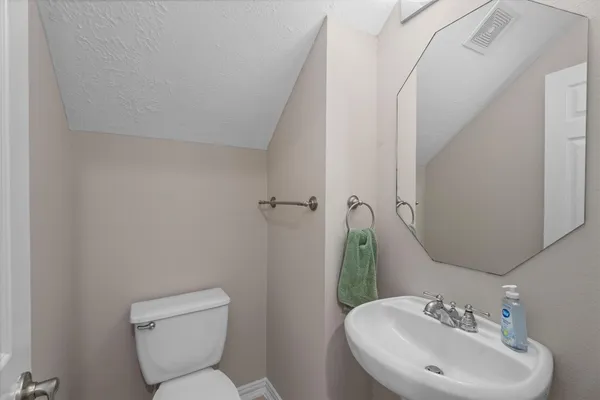 $825,000 | 15 Barlow Court, The Woodlands, TX 77382