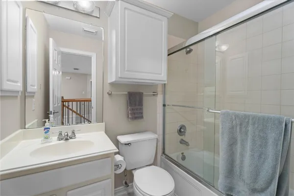 $825,000 | 15 Barlow Court, The Woodlands, TX 77382