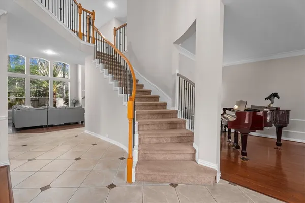 $825,000 | 15 Barlow Court, The Woodlands, TX 77382