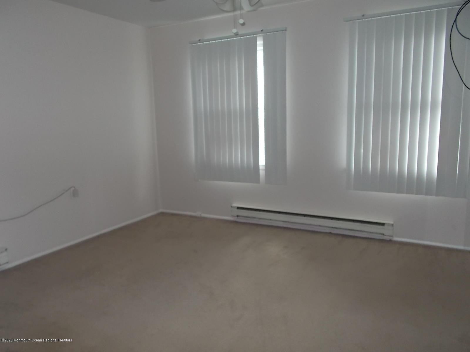 7 Hartford Road Whiting, NJ 08759 - Photo 6 of 9 DSCN3465lr