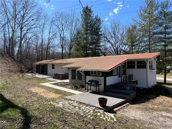 $116,000 | 14486 East Co Road 300 North, Charleston, IL 61920