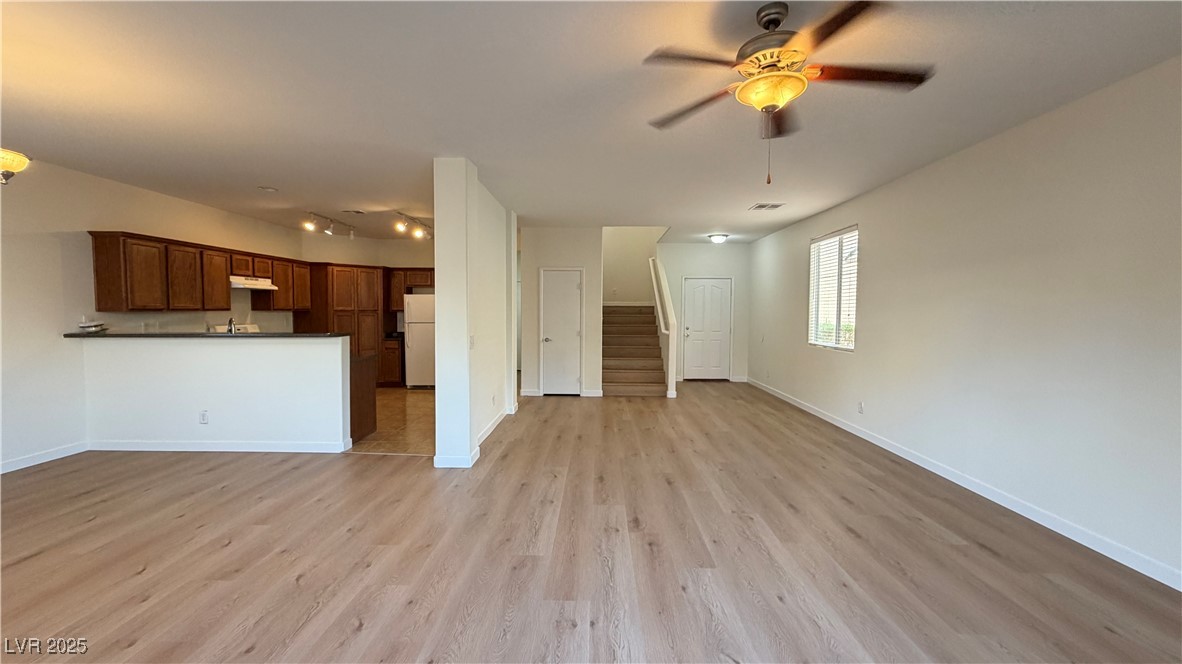 9316 Golden Grape Court Las Vegas, NV 89148 - Photo 5 of 16