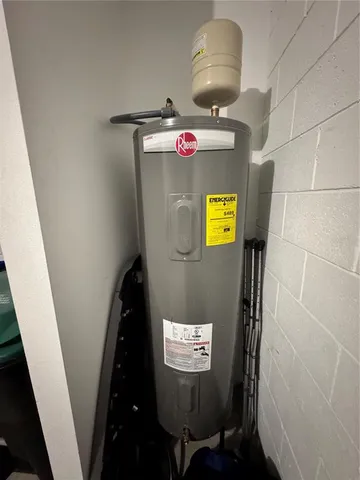 $2,300 | 2089 Crape Jasmine Lane, Orlando, FL 32824