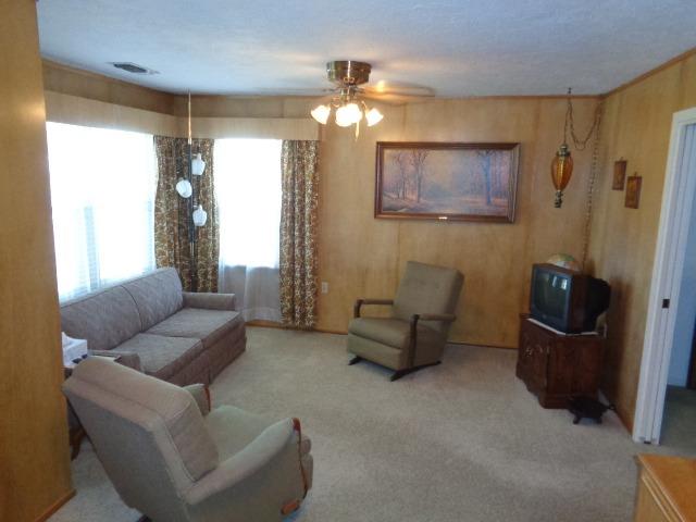 1059 South Rupert Avenue Reedley, CA 93654 - Photo 5 of 18