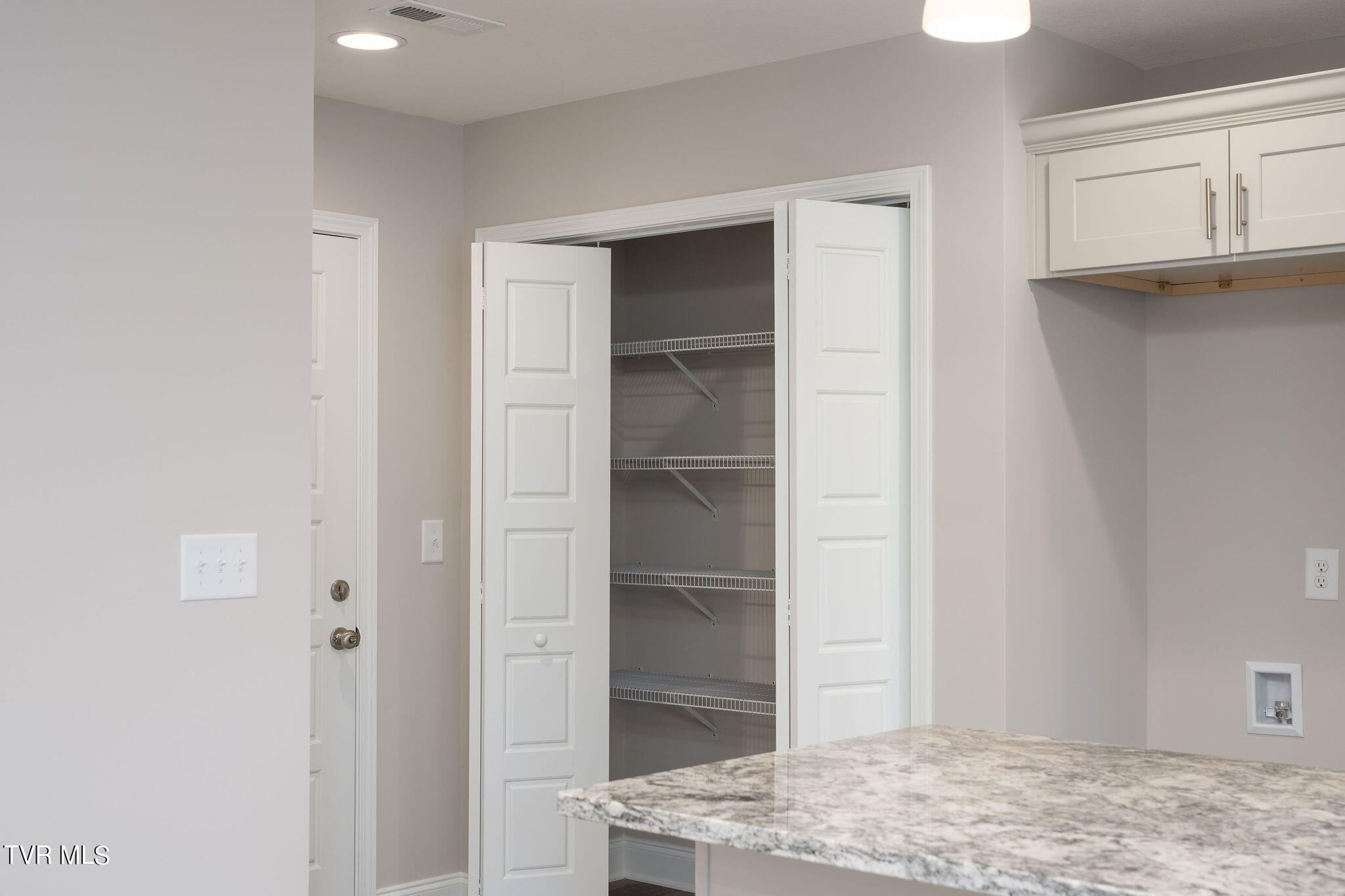 605 Ridgecrest Road Jonesborough, TN 37659 - Photo 6 of 18 DSC04727-Edit