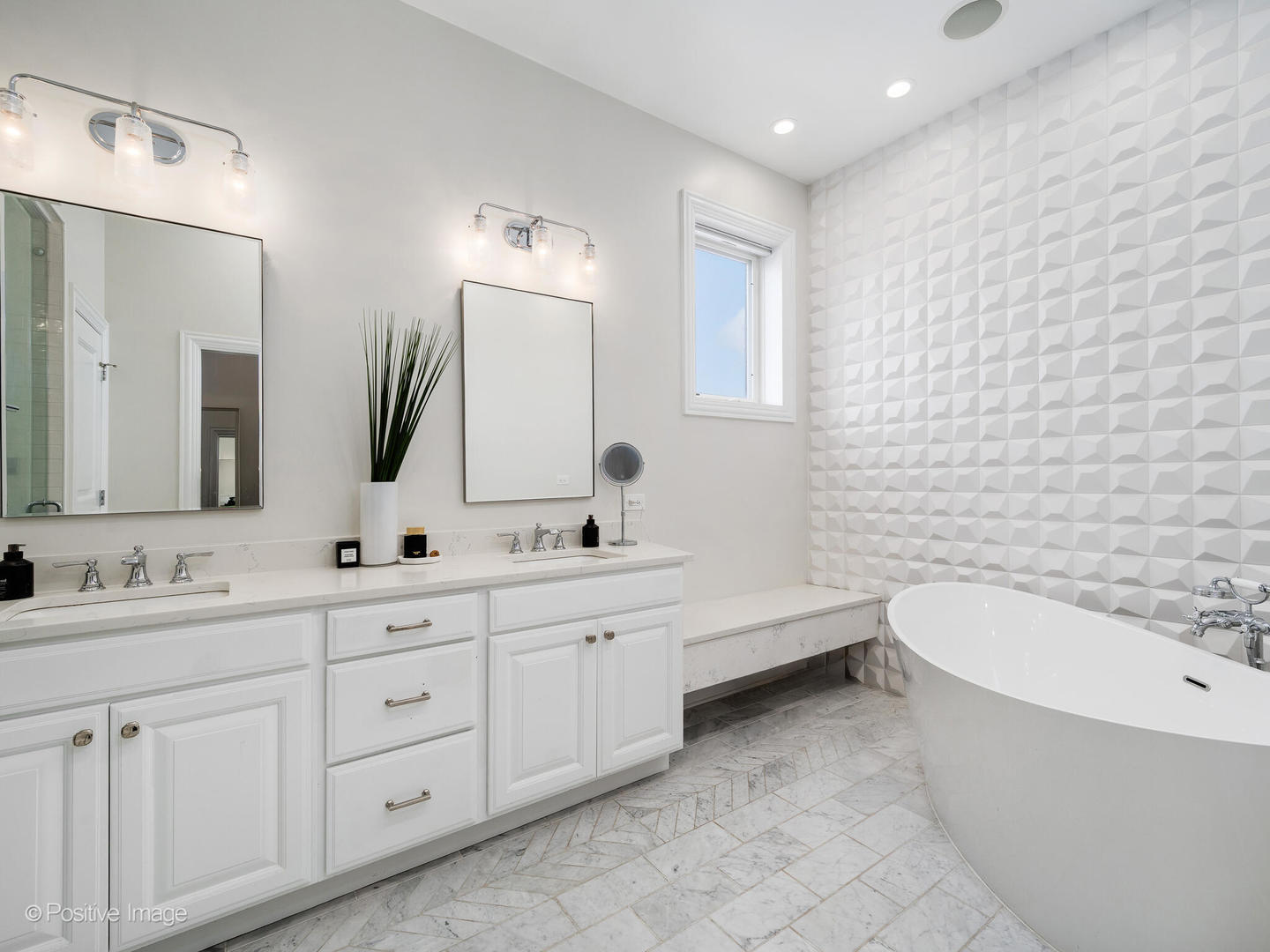1359 West Fullerton Avenue, Unit PH Chicago, IL 60614 - Photo 20 of 33 a bathroom with a double vanity sink a toilet a mirror and bathtub